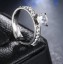 Elegancki pierścionek zaręczynowy z kamieniem 1