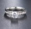 Elegancki pierścionek zaręczynowy z kamieniem 3
