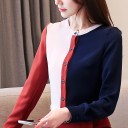 Elegant bluse med knapper 2