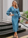 Elegant midikjole med polkaprikker 3