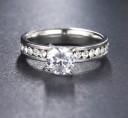 Elegante verlovingsring met steen 3