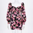 Elegantti mekko ruusuilla 1