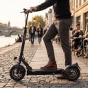Elektrická koloběžka JOYOR Y8-S (ABE) pro dospělé Skládací Motor 500 W Baterie 48 V 26 Ah Dojezd až 100 km Odpružení i kotoučové brzdy Černá 6