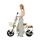 Elektrický skútr Y16 se sedlem a košíkem Motor 1200 W Rychlost 45 km/h Dojezd 100 km Baterie 48 V 20 Ah Pneumatiky 14 palců Krémový Do města 3