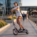 Elektrisk sparkcykel Todimart T3 för vuxna Fällbar 350 W Batteri 36 V Hastighet 24,99 km/h Räckvidd 20–30 km Hjul 8,5 tum Svart För staden 5