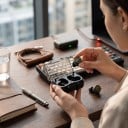 Elektronické chrániče sluchu do uší s Bluetooth 5.4 Útlum NRR 30 dB Potlačenie hluku a zosilnenie zvuku S nabíjacím puzdrom Pre lov a streľbu 6