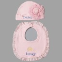 Ensemble de bonnet et bavoir pour fille 1