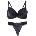 Ensemble de lingerie en dentelle pour femmes avec motif et détails contrastants soutien-gorge culottes polyester nylon pour un usage 4