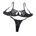 Ensemble de lingerie femme, soutien-gorge en dentelle avec armatures et cœur en métal au centre, et string avec bretelles réglables 1