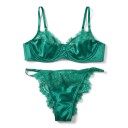 Ensemble de lingerie pour femmes avec soutien-gorge à armatures et bord en dentelle sur les bonnets et culotte en dentelle sur les côtés avec bretelles réglables 1