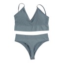 Ensemble de lingerie pour femmes, soutien-gorge à fines côtes sans armatures avec décolleté en V et coussinets amovibles et string à taille large 4