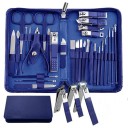 Ensemble de manucure et pédicure en acier inoxydable Outils multifonctionnels pour les ongles des mains et des pieds Ensemble de ciseaux à manucure, lime, cuillère auriculaire, coupe-ongles, pince à épiler Ensemble d'outils dans un étui en cuir 30 pièces 1