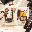 Ensemble de matériaux décoratifs 94 pcs Mélange d'autocollants en papier et d'éléments décoratifs pour la création, les journaux et les projets 4