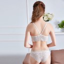 Ensemble en dentelle - Soutien-gorge et culottes 4