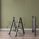 Escada dobrável com três degraus em aço carbono 47,5 x 38 x 77 cm Escadote doméstico estável com capacidade de 150 kg 2