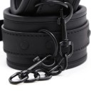 Esposas de cuero negro con cierre de correa, tamaño ajustable, detalles metálicos para juegos de bondage, embalaje discreto. 5