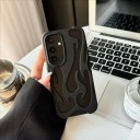 Etui na Samsung Galaxy S26+ z 3D reliefem płomieni Plastikowy pokrowiec na telefon Etui z wycięciem na aparaty 2