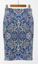 Falda elegante de mujer con un patrón interesante J503 1