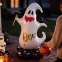 Fantasma gonfiabile con scritta Boo Palloncino in piedi Decorazione di Halloween 82 x 120 cm Bianco con base nera Decorazione per feste di Halloween 5