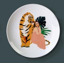 Farfurie decorativă cu motiv de animal sălbatic 6