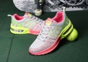 Farverige sneakers til kvinder J1785 9