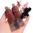 Farvet lipgloss Langtidsholdbar lipgloss Plejende og nærende gloss Flydende blank læbestift 3