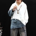 Felpa da donna con cappuccio e inserti in denim Orlo inferiore asimmetrico Parti in denim sulle maniche Tasca con patta Tasca a marsupio 1