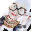 Felpa da donna extravagante con accessori 4