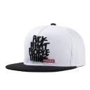 Férfi snapback felirattal 3