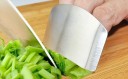 Fingerbeskyttelse i rustfrit stål ved skæring 3