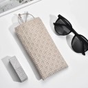 Flaches Brillenetui 17,6 x 8 cm Elegantes strukturiertes geformtes Etui Tragbares Etui für Sonnenbrillen und Korrekturbrillen 8