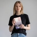 Flipcover 6 tommer til Kindle 10. generation 2019 med tryk af blå bølger og bjerge under en rosa himmel samt med rem og skærmbeskyttelse 2