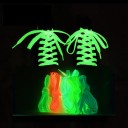 Fluorescerende snørebånd 120 cm. Snørebånd der lyser i mørke. Op til 5 timers stråling. Stilfuldt tilbehør til fester, løb, dans og aftenaktiviteter. 2