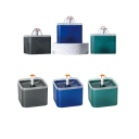 Fontana automatica per gatti da 2 litri con luce LED alimentazione USB filtrazione a 4 stadi 3 modalità di flusso Funzionamento silenzioso Indicatore del livello dell'acqua 2