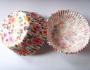 Forme til muffins og cupcakes 50 stk Ribbede forme med dekorativt mønster af fødevarepapir 5 x 3 cm Til bagning og servering 7