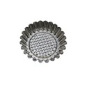 Formičky na cukrářské košíčky 20 ks Nerezová ocel Vroubkovaný okraj Vzorované dno Rozměry 9,5 x 9,5 x 2,7 cm Pro domácí pečení 1