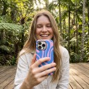 Funda de dos capas para iPhone 17 Pro Patrón de olas fluidas Azul y rosa claro Resistente a caídas y arañazos Para uso diario 7