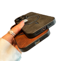 Funda de piel con soporte MagSafe para iPhone 15 2