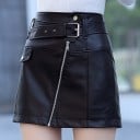 Fustă mini pentru femei din piele artificială cu fermoar asimetric Curea lată cu cataramă metalică Croială dreaptă Clapetă cu nasture Negru 1