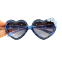 Gafas de sol infantiles en forma de corazón Flores decorativas en los laterales Gafas elegantes para niños Gafas de verano para excursiones, parques y vacaciones 3