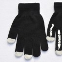 Gants noirs pour femmes avec des os 2