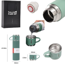Gåvoset med termos och muggar 500 ml Rostfri termos 23,9 × 6,6 cm med 3 muggar 6,6 × 5,9 cm Värmeisolering 6–12 timmar Reseset 7