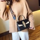 Geantă de damă crossbody pentru mână și pe umăr Clapeta cu aspect de piele întoarsă Cataramă metalică Curea lată cu dungi Piele PU 20 x 7