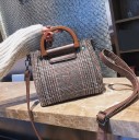 Geantă de damă de mână și pe umăr 20 x 17 x 10 cm Model în carouri Mânere rotunde rigide Curea detașabilă și ajustabilă Picioare metalice 7