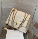 Geantă de damă de umăr cu clapetă Proiectare în V Lanț auriu împletit cu curea Bile decorative Piele artificială 31,5 x 22 x 8,5 cm 3