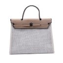 Geantă de damă pentru umăr 31 x 25 x 11 cm Structură de pânză Clapeta cu nasture metalic Mânere scurte și curea lungă Formă spațioasă 5