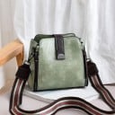 Geantă de umăr pentru femei din piele PU Curea lată în dungi cu carabiniere Curea frontală cu capăt metalic Dimensiune 22 x 19 x 11 cm 6