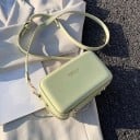 Geantă de umăr pentru femei în formă de cutie Închidere cu fermoar Piciorușe metalice Curea reglabilă cu carabiniere Piele PU 17 x 10 x 12