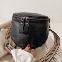 Geantă de umăr pentru femei în formă de semilună Curea lată cu dungi cu carabiniere Fermoar cu două cursor 19 x 19 x 13 cm 2