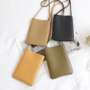 Geantă mică de damă crossbody pentru umăr Formă simplă și plată Închidere metalică Ușor de purtat 52 cm Piele PU Dimensiuni 15 x 20 10